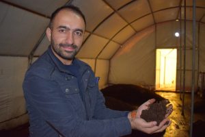 Amat&ouml;r olarak başladı şimdi siparişlere yetişemiyor