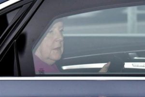 Angela Merkel aday olmayacak