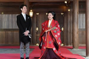 Japon prenses d&uuml;nya evine girdi