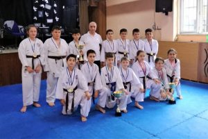 Bursalı sporculardan b&uuml;y&uuml;k başarı