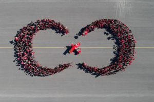 Havacılık merkezinde 'Cumhuriyet' fotoğrafı