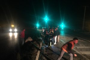 Takla atan ara&ccedil;tan burnu bile kanamadan &ccedil;ıktılar!