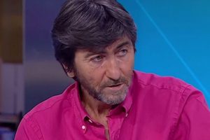 Rıdvan Dilmen: Kırmızı kar yağar ama Fenerbah&ccedil;e k&uuml;meye d&uuml;şmez