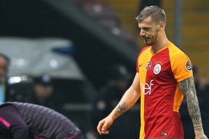 Galatasaray'da sakat oyunculardan fedakarlık beklentisi
