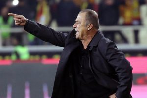 Fatih Terim, Tudor'un gerisinde kaldı