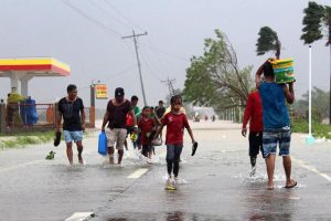 Filipinler'de Yutu Tayfunu nedeniyle binlerce kişi tahliye edildi