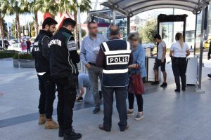 Antalya'da "T&uuml;rkiye g&uuml;ven huzur uygulaması"