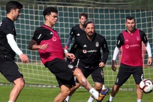 Beşiktaş'ta Medipol Başakşehir mesaisi