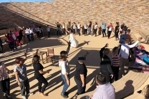 G&ouml;beklitepe'de turist kafilesinden kundalini yoga