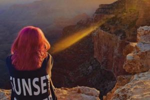 Fenomen &ccedil;iftin feci &ouml;l&uuml;m&uuml;: Fotoğraf uğruna mı?