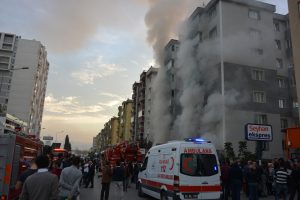 Bursa'da spot ışığı mağazayı k&uuml;l etmiş