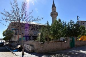 İl&ccedil;e halkından cami restorasyonu tepkisi
