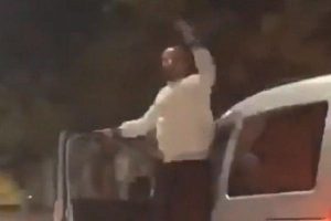 Seyir halinde yaptığı hareket şoke etti!