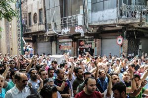 İran'da ekonomik kriz iş&ccedil;inin alım g&uuml;c&uuml;n&uuml; d&uuml;ş&uuml;rd&uuml;