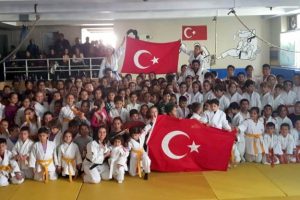 Judocular kemer sınavında ter k&ouml;kt&uuml;