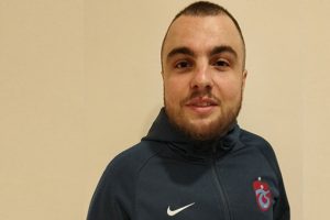 Su&ccedil; &ouml;rg&uuml;t&uuml; lideri teslim oldu
