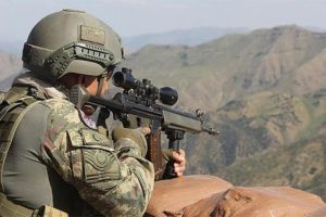 Bing&ouml;l kırsalında sıcak temas: 1 ter&ouml;rist &ouml;ld&uuml;r&uuml;ld&uuml;