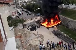 Mahallelinin stajyer itfaiyeci merakı!