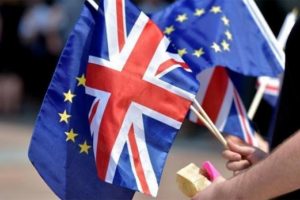 İngiltere'den Brexit'e karşı kemer gevşetme stratejisi