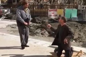 Dilenciler yer y&uuml;z&uuml;nden birbirine girdi!