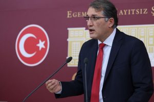 Eski CHP Bursa Milletvekili Dr. Ceyhun İrgil: S&ouml;z&uuml;m&uuml;n arkasındayım, yerel se&ccedil;imde aday değilim!