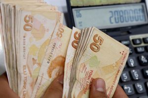 Hazine 224.8 milyar lira bor&ccedil; servisi &ouml;ng&ouml;r&uuml;yor