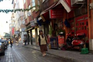 Suriyeliler k&uuml;&ccedil;&uuml;k kantonlar oluşturuyor... T&uuml;rkler ka&ccedil;ıyor!