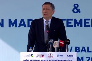 Bakan Sel&ccedil;uk: "Mesleki okullar g&ouml;zde kurumlar haline gelecek"