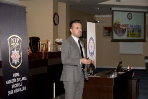 Bursa'da temizlik personeline narko rehber eğitimi