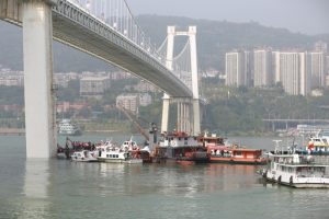 Şof&ouml;rle yolcu kavga etti: 15 &ouml;l&uuml;