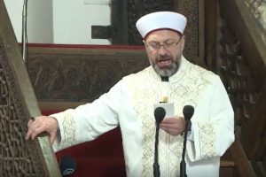 Diyanet İşleri Başkanı Erbaş, Bursa Ulu Cami'de hutbe verdi