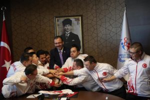 Bakan Down Sendromlular Futsal Milli Takımı ile buluştu