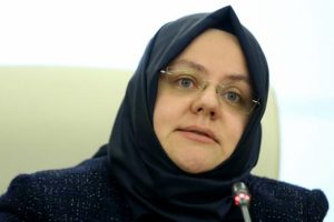 Bakan Sel&ccedil;uk'tan Sıla'ya ge&ccedil;miş olsun telefonu