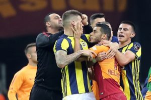 Hasan Şaş'a sert tepki: "Pavyon fedaisi..."