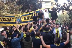 Bursa'da derbi &ouml;ncesi taraftardan anlamlı tezah&uuml;rat