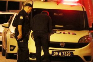 Evde uyuşturucu kullanan 3 gen&ccedil;ten biri hayatını kaybetti