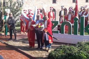 Bursa İznik'te turistleri b&ouml;yle karşıladılar