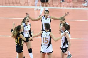 VakıfBank sezona galibiyetle başladı