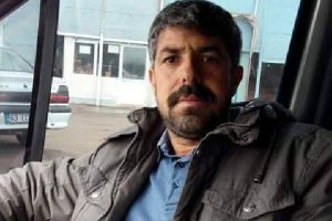Kopan teli bağlamak i&ccedil;in &ccedil;ıktığı direkte akıma kapıldı!