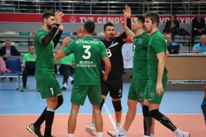Bursa B&uuml;y&uuml;kşehir Belediyespor Efeler Ligi'nden galip ayrıldı