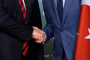 Pakistan Cumhurbaşkanı Alvi: T&uuml;rkiye ile anlaşma imzalayacağız