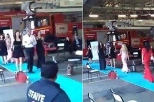 İtfaiyedeki defile, daire başkanını g&ouml;revden etti