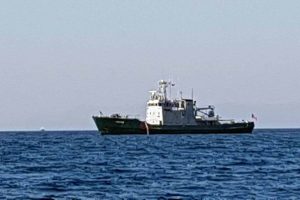 Yunan askeri araştırma gemisi Kuşadası K&ouml;rfezi'nde g&ouml;r&uuml;nt&uuml;lendi