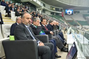 Alinur Aktaş'tan Bursaspor'a destek