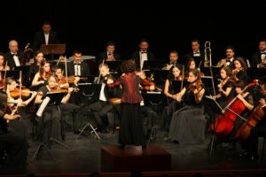 Bursa Bölge Devlet Senfoni Orkestrası Atatürk anısına sahnede