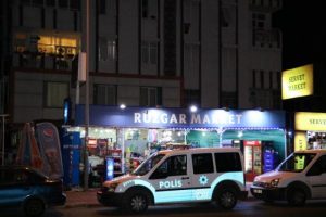 Yalnız yaşadığı evinde &ouml;l&uuml; bulundu