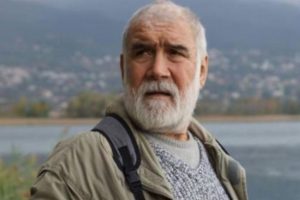 Ünlü yazar Coşkun Büktel hayatını kaybetti
