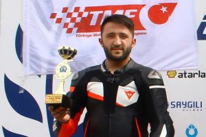 Şampiyon sporcu kazada hayatını kaybetti