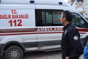 Laminat iş&ccedil;isi az kalsın kolundan oluyordu