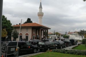 Erdoğan Cuma namazını Kerem Aydınlar Camii'nde kıldı